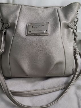 Nicole by Nicole Miller Silver Shoulder Bag Purse Tote🩶